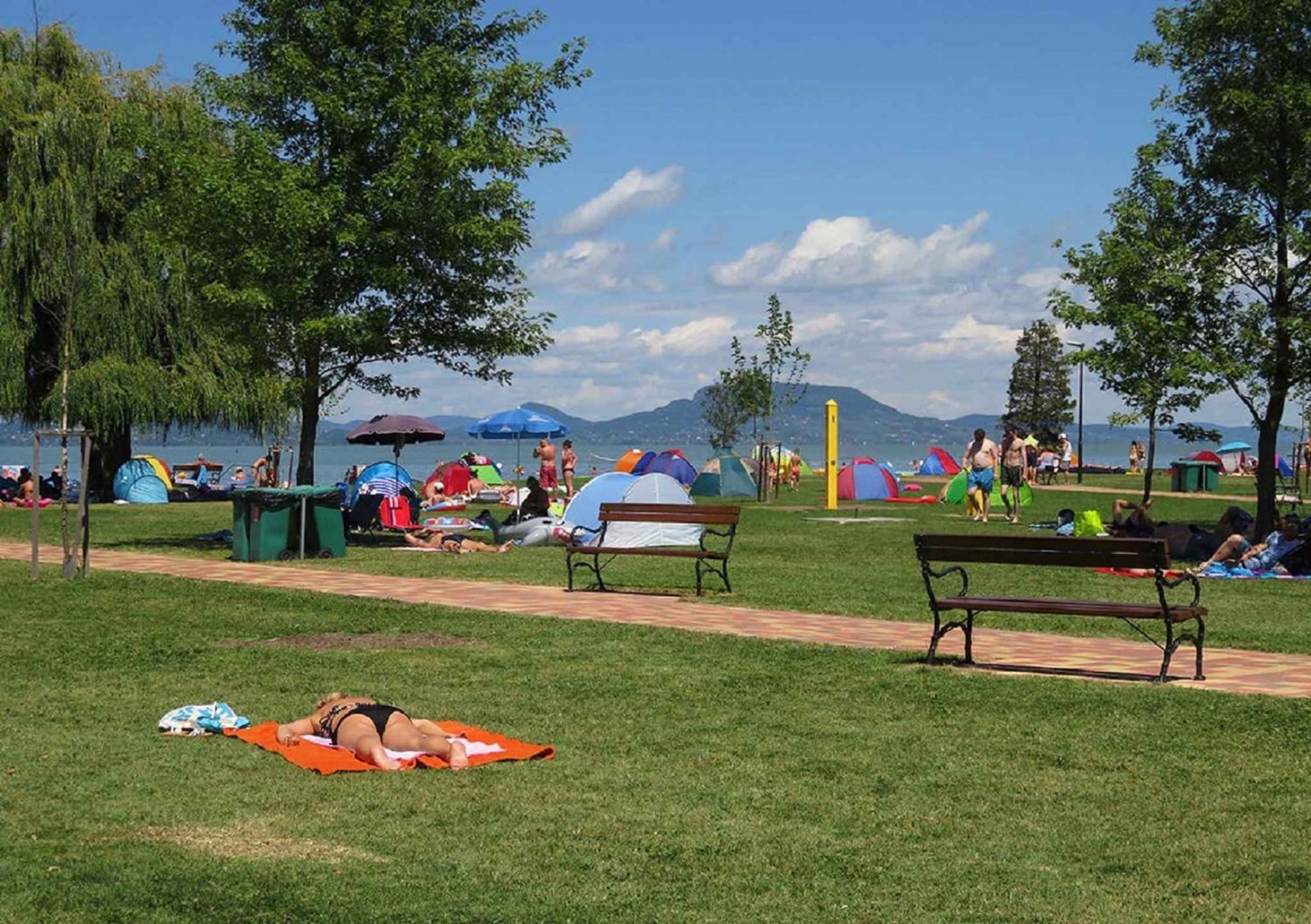 Holiday Homes In Balatonmariafuerdo 48114 Exterior photo